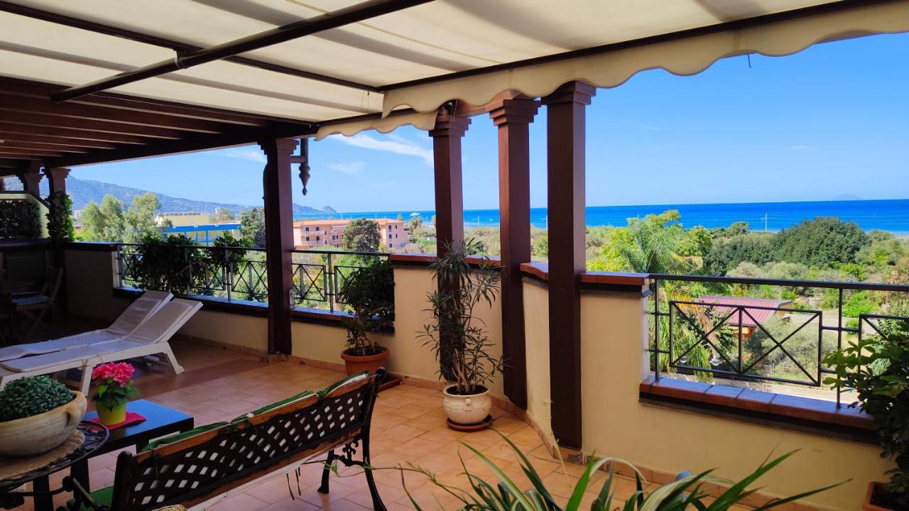 "Appartamento Del Mare Gliaca" Con Vista Isole Eolie,Ampia Terrazza,Wifi E Parcheggio Privato Gratuito Пираино Экстерьер фото