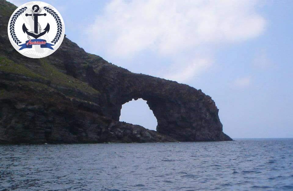 "Appartamento Del Mare Gliaca" Con Vista Isole Eolie,Ampia Terrazza,Wifi E Parcheggio Privato Gratuito Пираино Экстерьер фото
