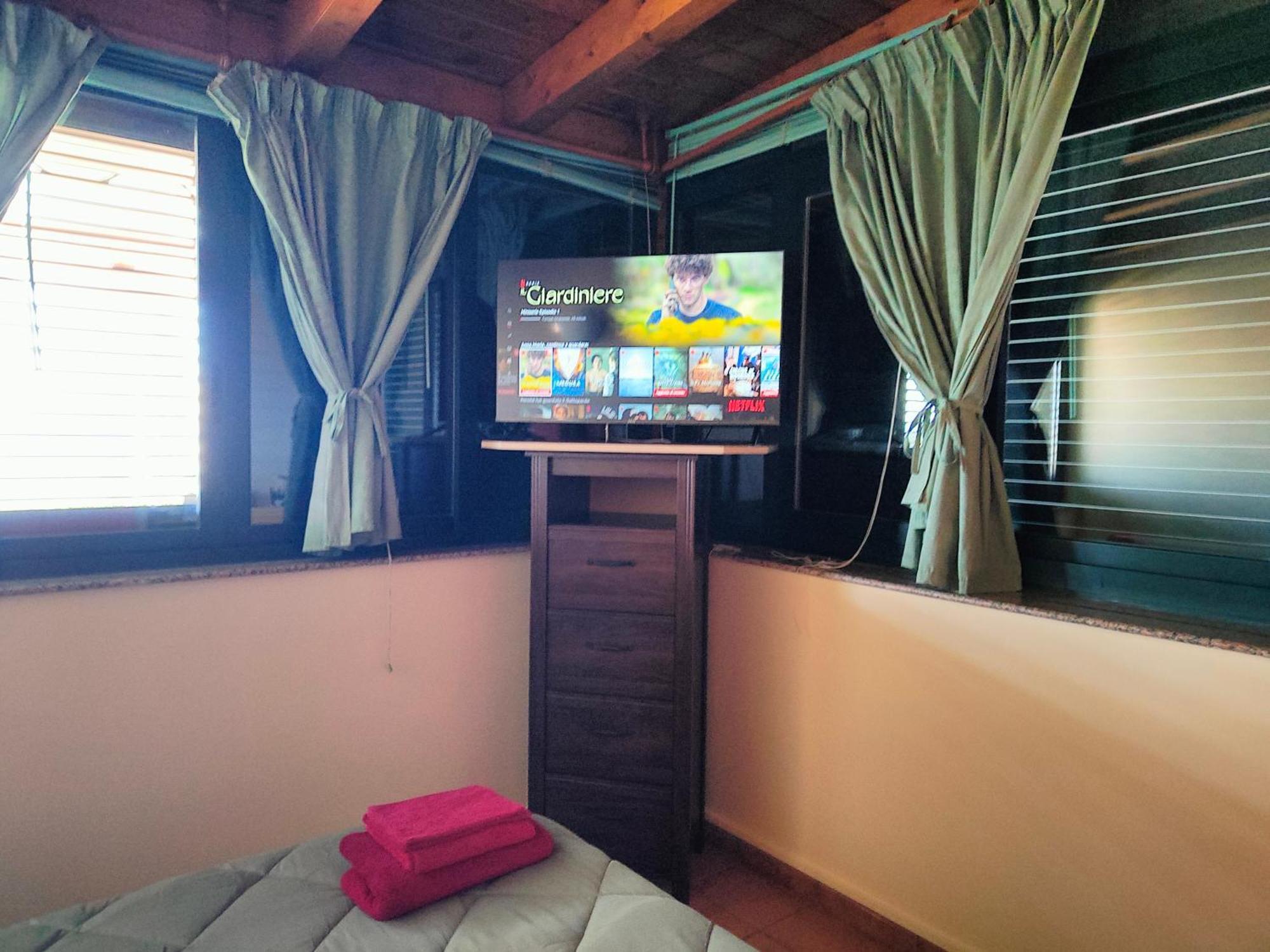 "Appartamento Del Mare Gliaca" Con Vista Isole Eolie,Ampia Terrazza,Wifi E Parcheggio Privato Gratuito Пираино Экстерьер фото